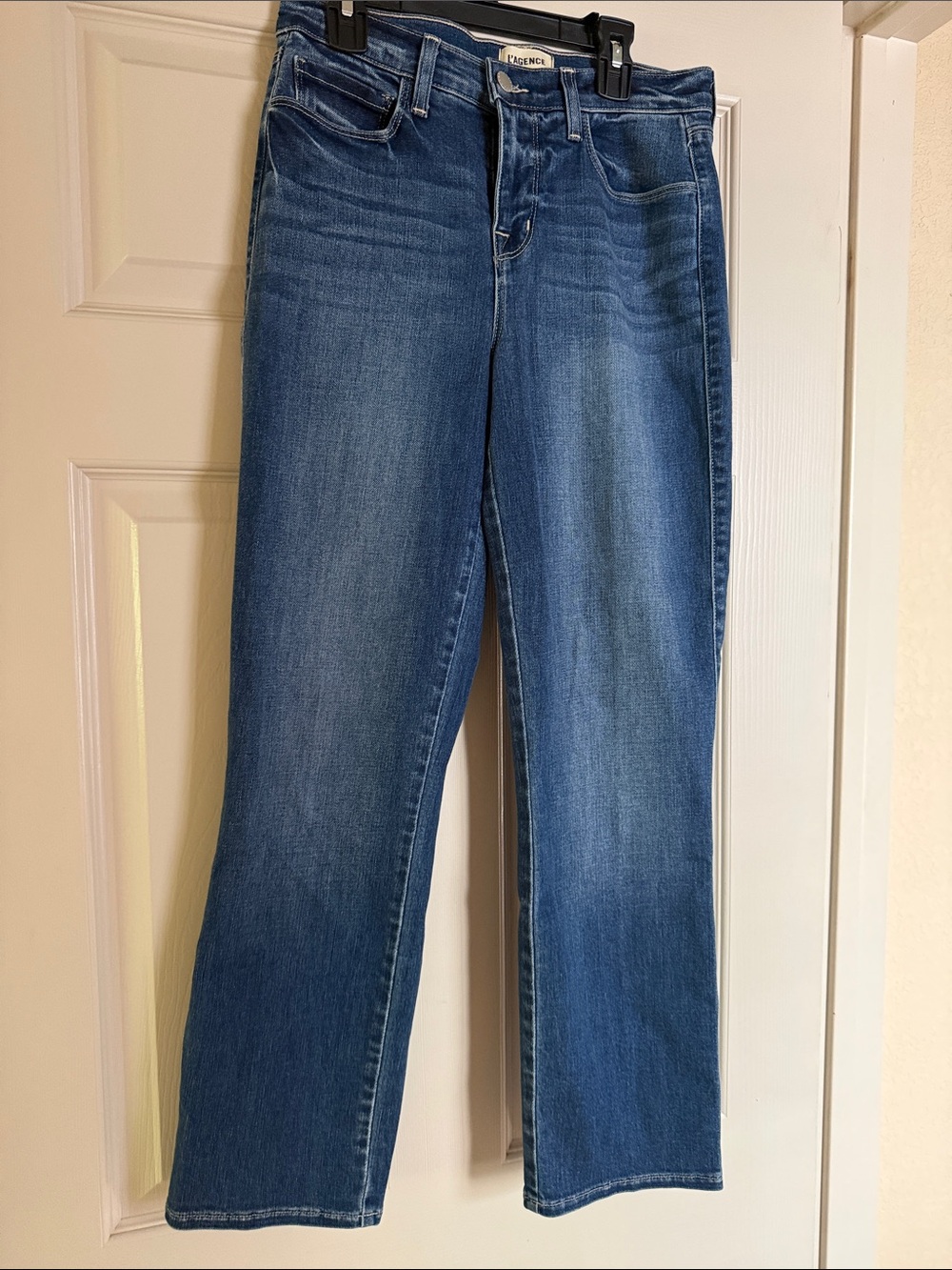 L'AGENCE Straight-Leg Jeans in Medium Blue